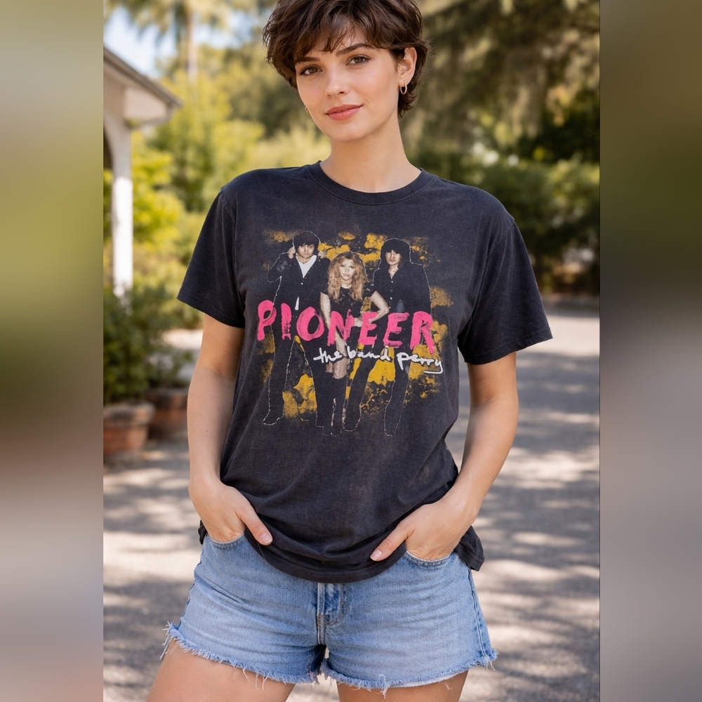 Pioneer The Band Perry Strawberry Festival 2014 Large